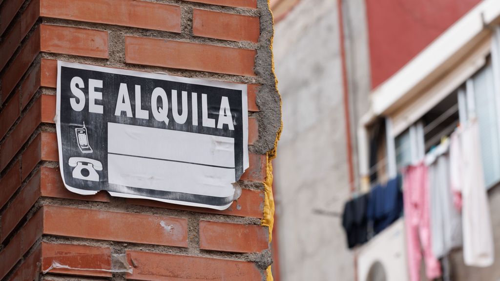 Un cartel de 'Se Alquila'