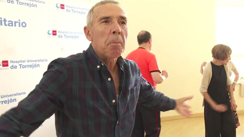 Baile para superar los temblores del párkinson en un hospitales de Madrid