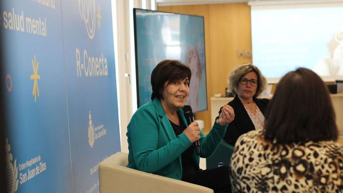Eulalia Alemany, directora técnica de FAD Juventud, y Ariadna Galtés, coordinadora del equipo de Centros Educativos de Henka Sant Joan de Déu