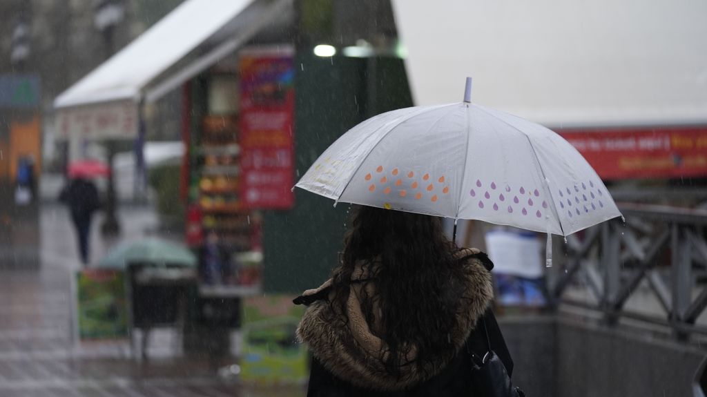 Un 'nido' de tormentas amenaza a cuatro regiones este domingo