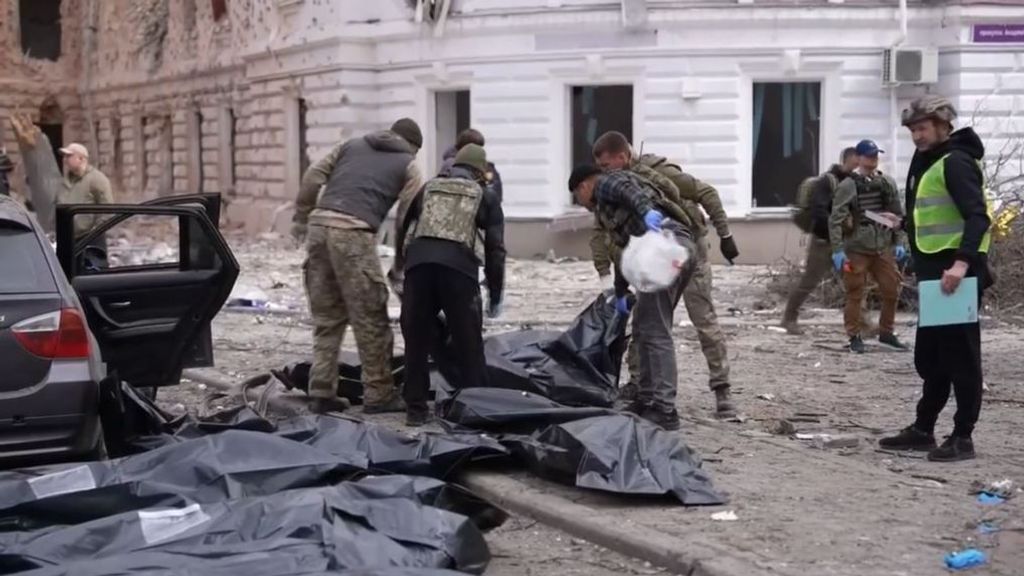 Al menos 31 muertos y 84 heridos por un ataque ruso en Sumy, Ucrania
