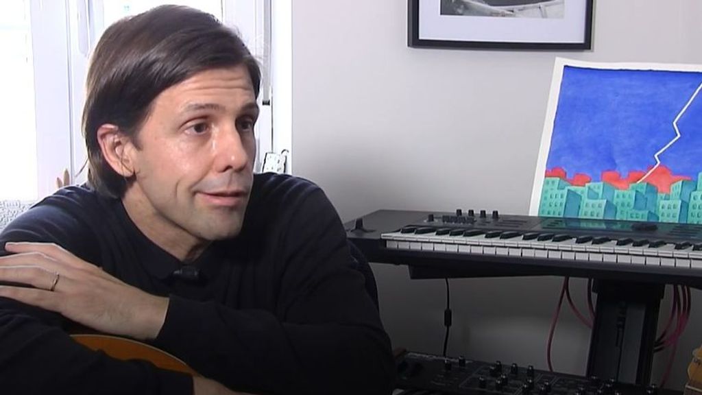 El cantautor Patricio Barandiaran explica cómo se enfrentó a su diagnostico de Párkinson: "Cojeaba, no tocaba..."