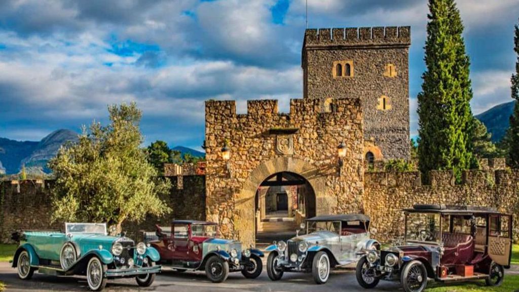 El museo de la Torre Loizaga es, quizá, el más singular de los museos de motor en España.