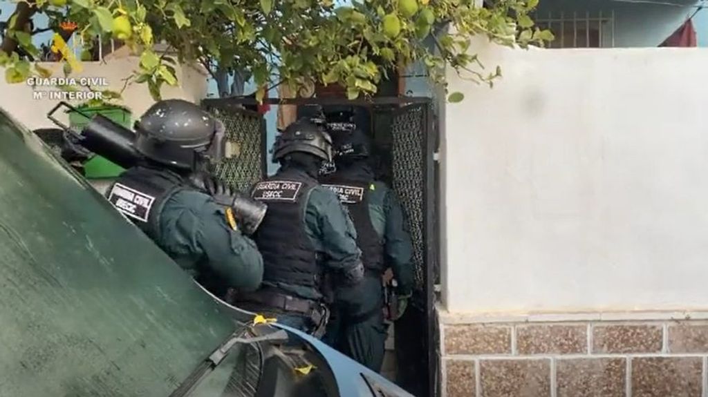La Guardia Civil desarticula una banda que traficaba con migrantes y los trasladaba desde Rumanía a España