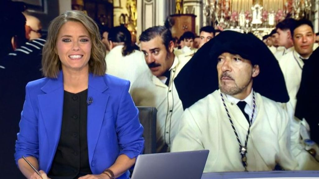 María Casado y su cariñoso gesto con Antonio Banderas, presente en la procesión de Domingo de Ramos de Málaga