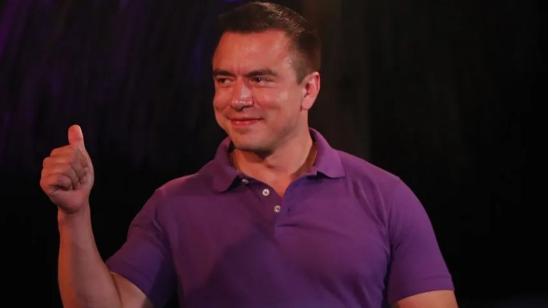 El millonario Daniel Noboa, reelegido presidente de Ecuador con una aplastante mayoría.