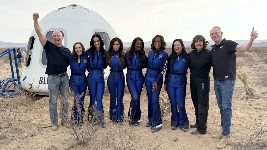 Katy Perry, una diva del pop y del espacio: la artista hace historia a bordo de una nave de Blue Origin