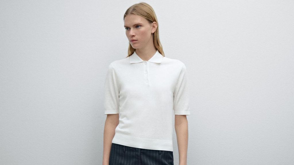 Camiseta blanca con cuello polo
