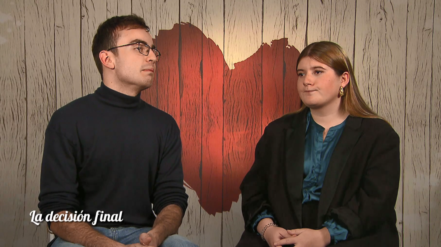 Cloti y Borja durante su decisión final en 'First Dates'