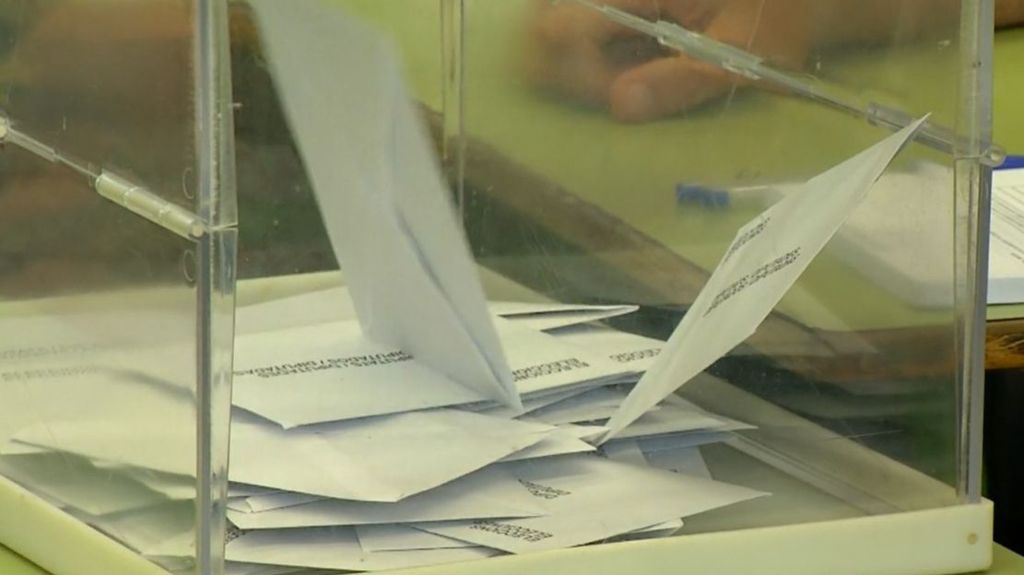 El Gobierno se plantea rebajar la edad de voto a los 16 años