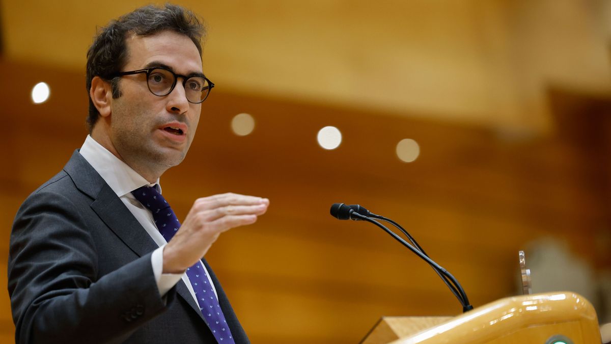 El ministro de Economía, Carlos Cuerpo, e un pleno en el Senado