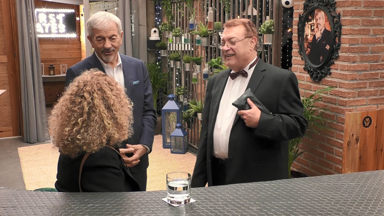 La primera vez que Lourdes y Francisco se han visto en 'First Dates'