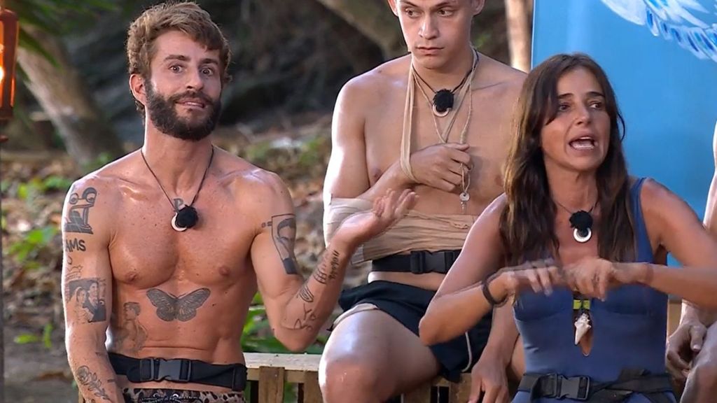Los colaboradores de ‘Vamos a Ver’ reaccionan al brutal enfrentamiento entre Carmen Alcayde y Pelayo en ‘Supervivientes’: “Se está pasando de frenada” 'Supervivientes' Exclusivo Web 15/04/25