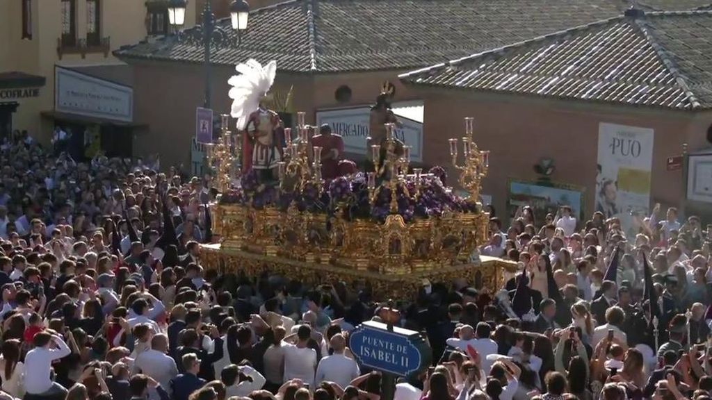 Vistas desde un balcón de Sevilla durante Semana Santa, cuyo valor asciende hasta los 4.000 euros.