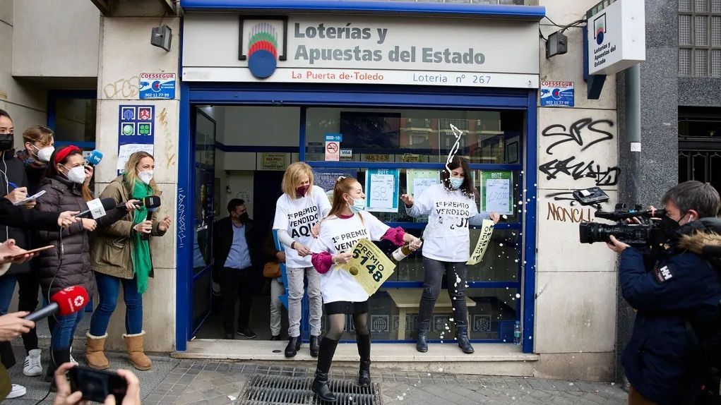Celebrando un premio de la lotería