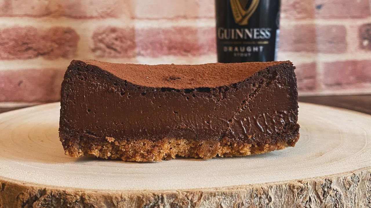 cheesecake de chocolate negro con guiness