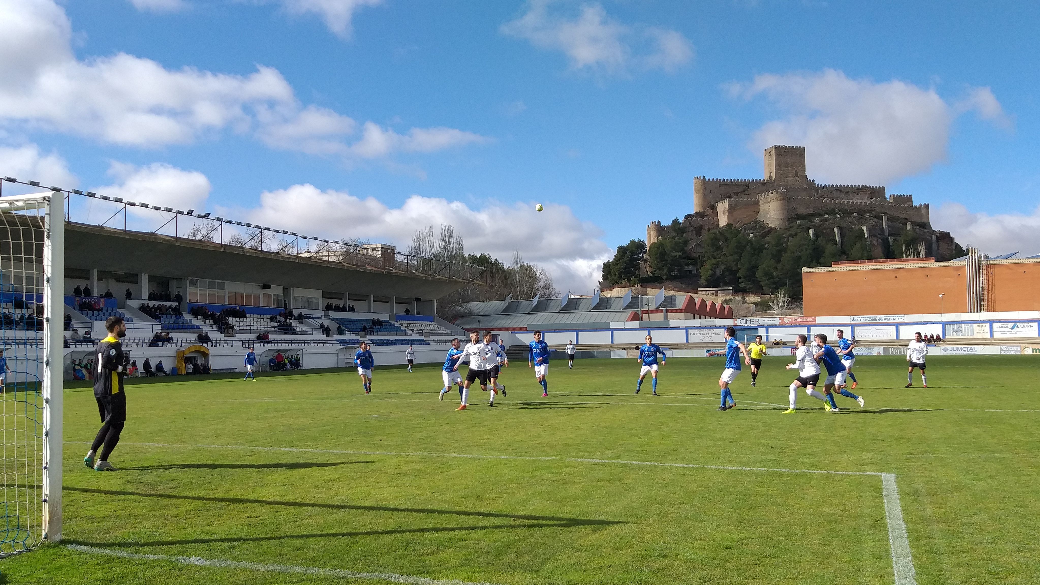 Municipal Paco Simón, en Almansa