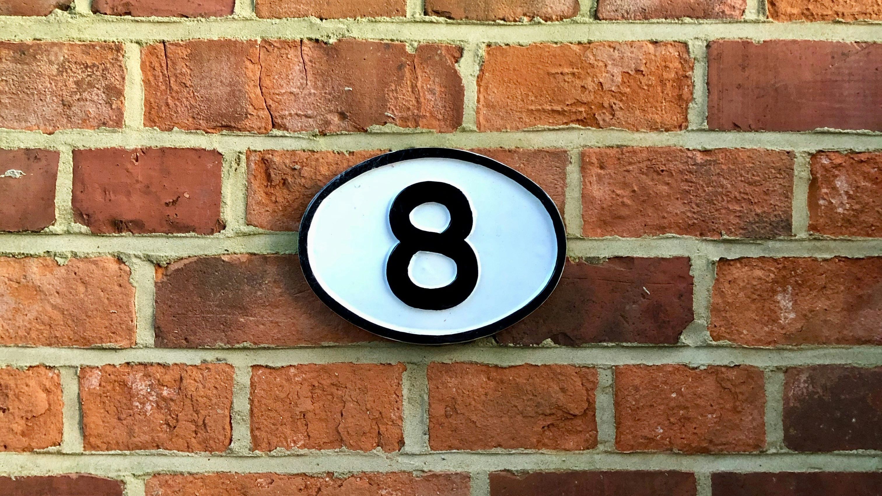 número 8 número 8
