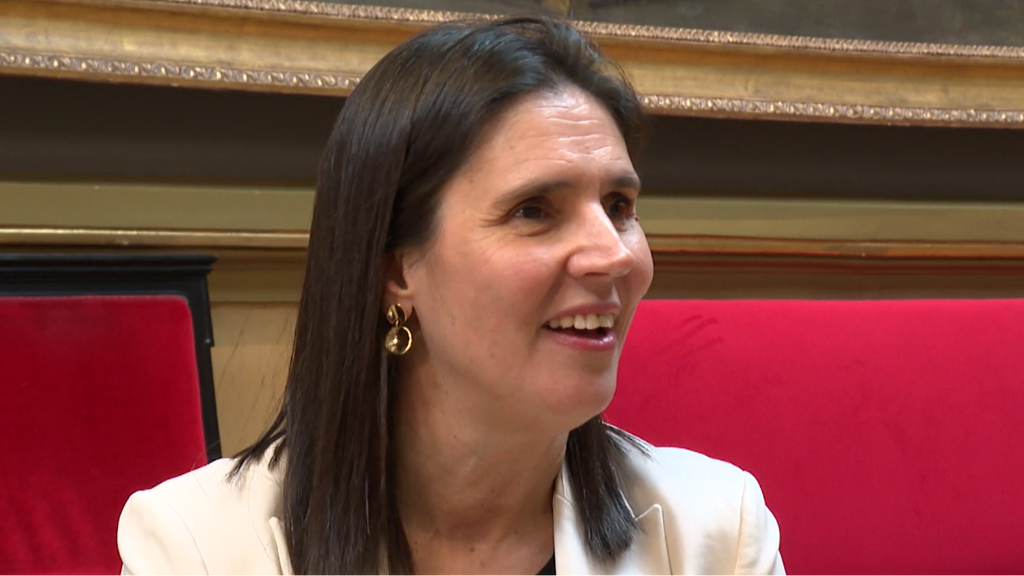 Clara Garrido, la primera letrada ciega en las cortes de España: "Me quitaron méritos por mi discapacidad"