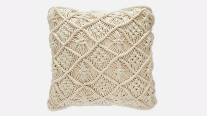 Cojín de macramé texturizado