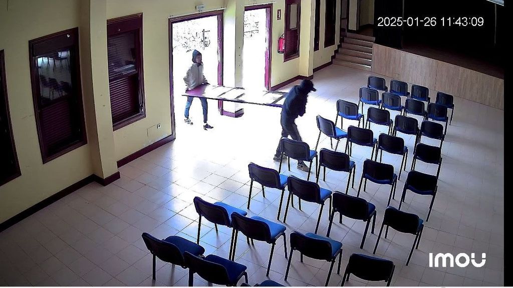 Investigan a dos personas por el robo de puertas y ventanas valoradas en 12.000 euros en Vedra, A Coruña