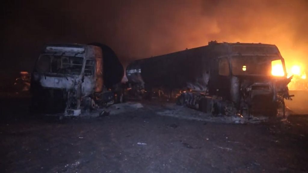 Un ataque de Estados Unidos contra un puerto petrolero en Yemen deja más de 70 muertos y cientos de heridos