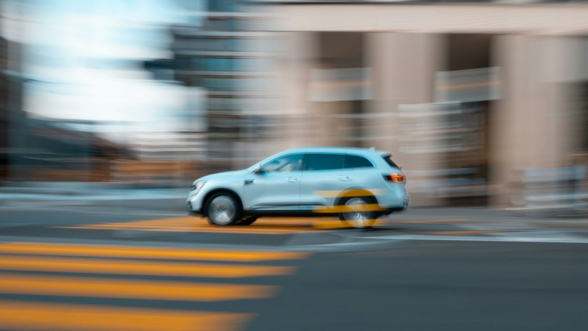 La DGT contempla un par de excepciones al límite máximo de velocidad de 120 km/h