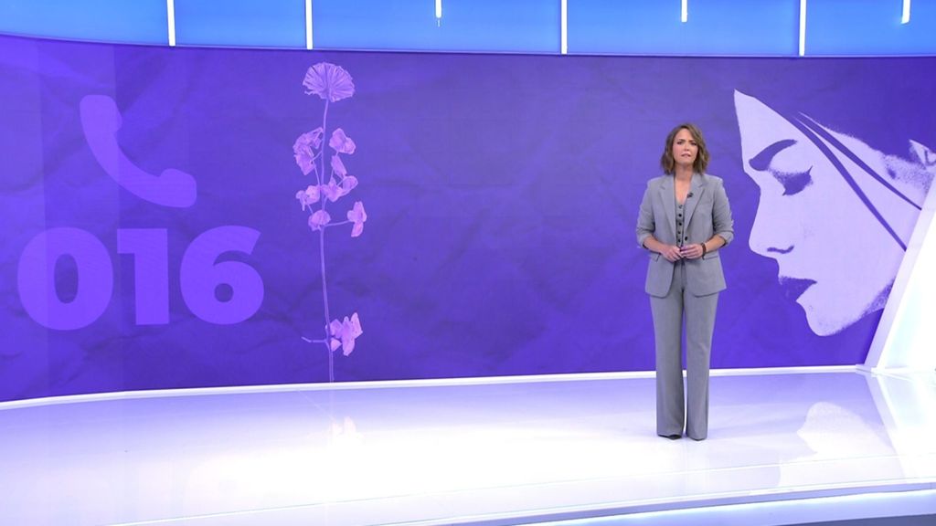 Con María Casado Informativos Telecinco 2025 Mediodía 19/04/2025