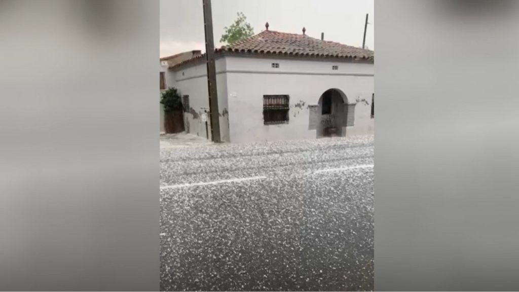 Monumental granizada en Lleida: el tiempo inestable continuará todo el fin de semana