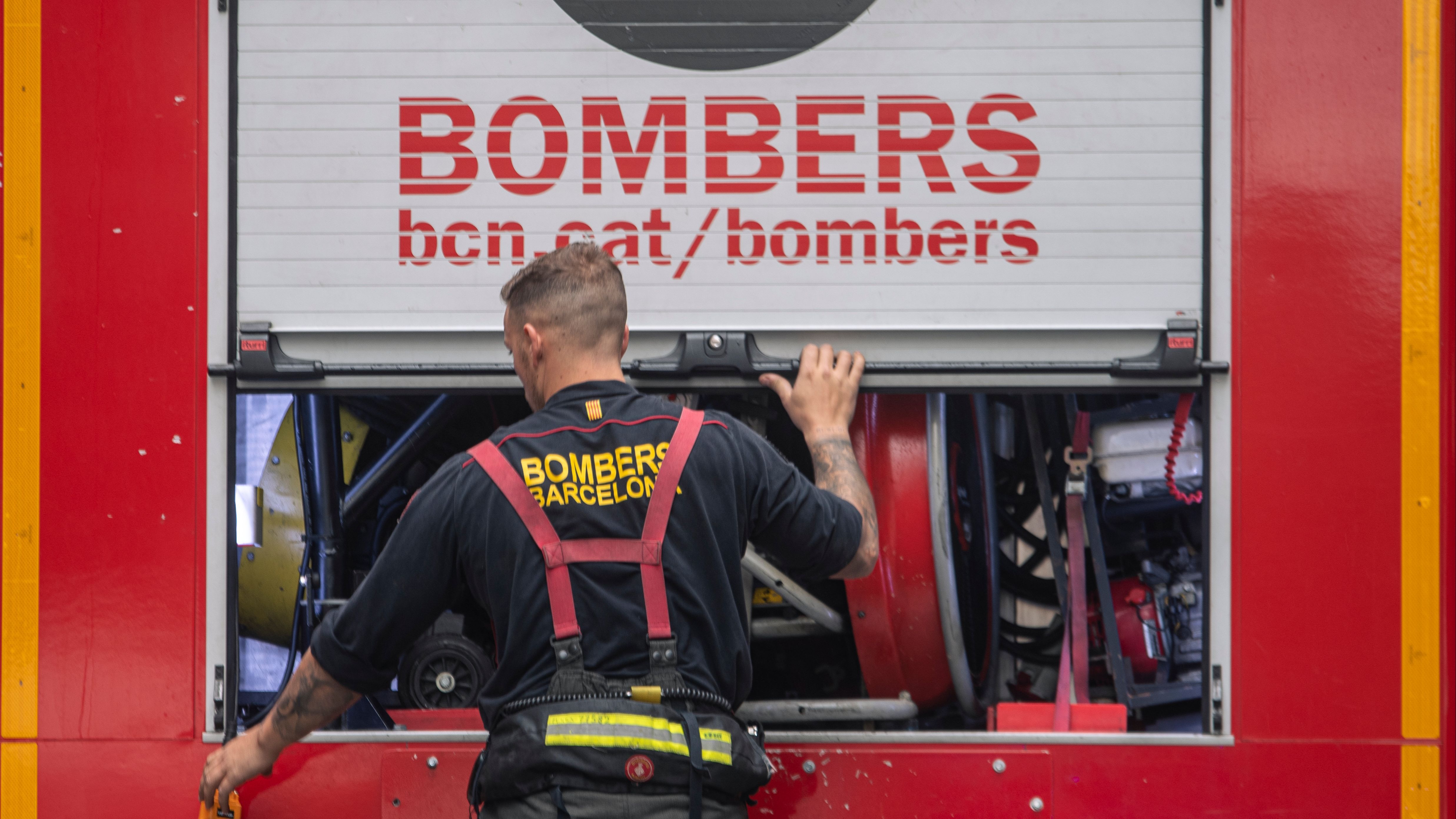 Muere una persona en el incendio de un piso en un edificio de siete plantas en Lloret de Mar, Girona