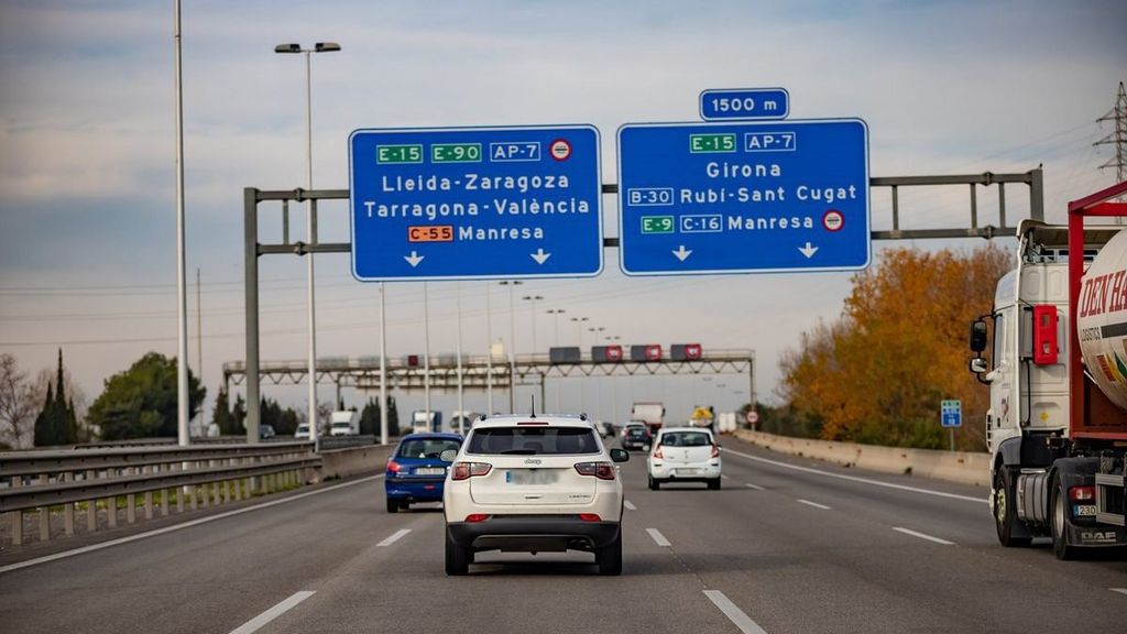 Un muerto y siete heridos tras la conducción temeraria de un vehículo en la AP-7 en Girona