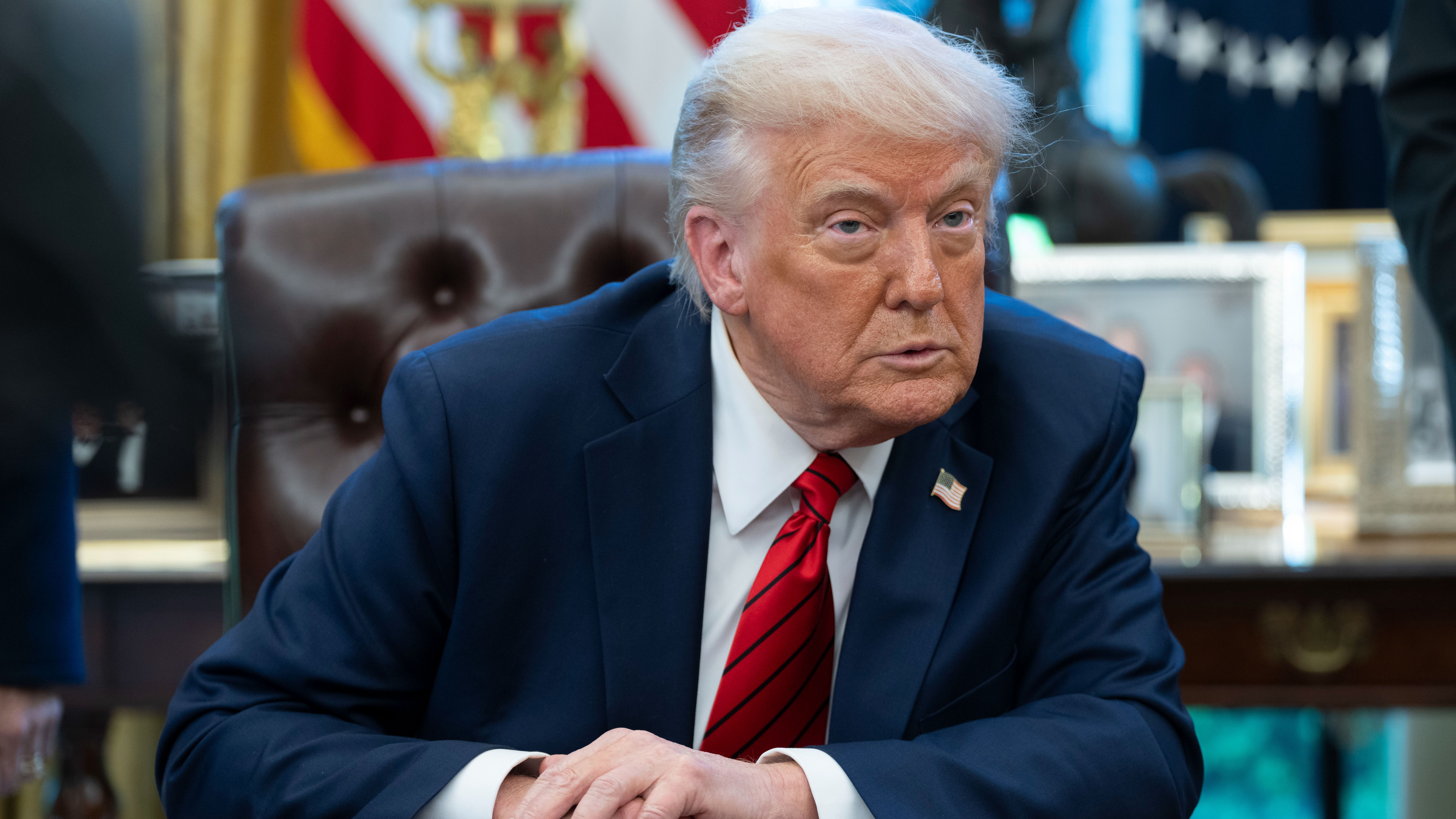 La Casa Blanca pide al Supremo que revoque la suspensión de expulsiones basadas en Ley de Enemigos Extranjeros