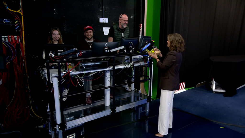 María Casado busca una mona de Pascua en plató: "No pierdan la tradición"