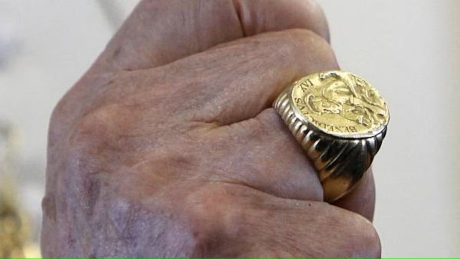 El anillo de pescador que porta cada Papa