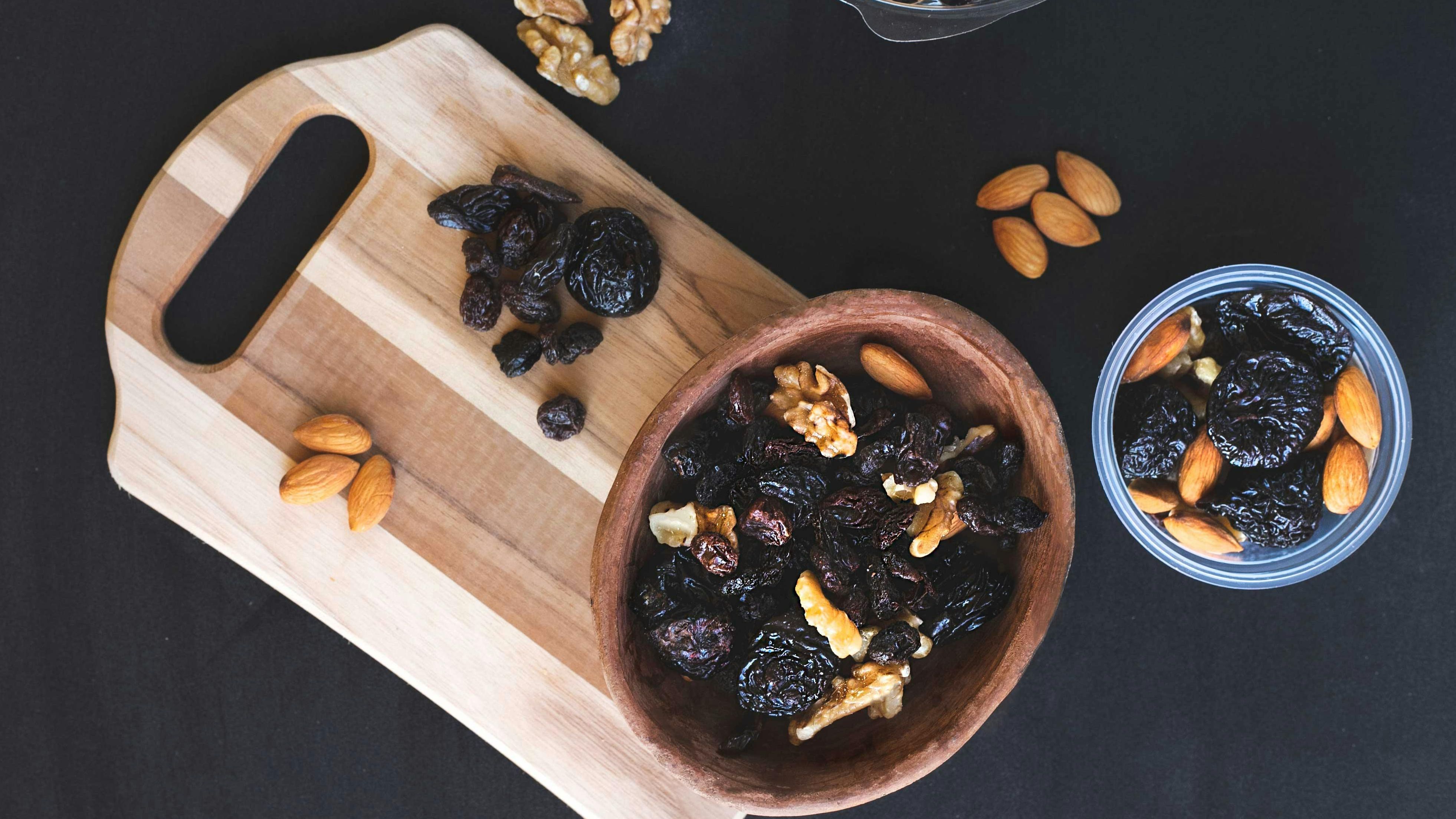 Las ciruelas pasas ayudan a ganar masa muscular. FUENTE: Pexels