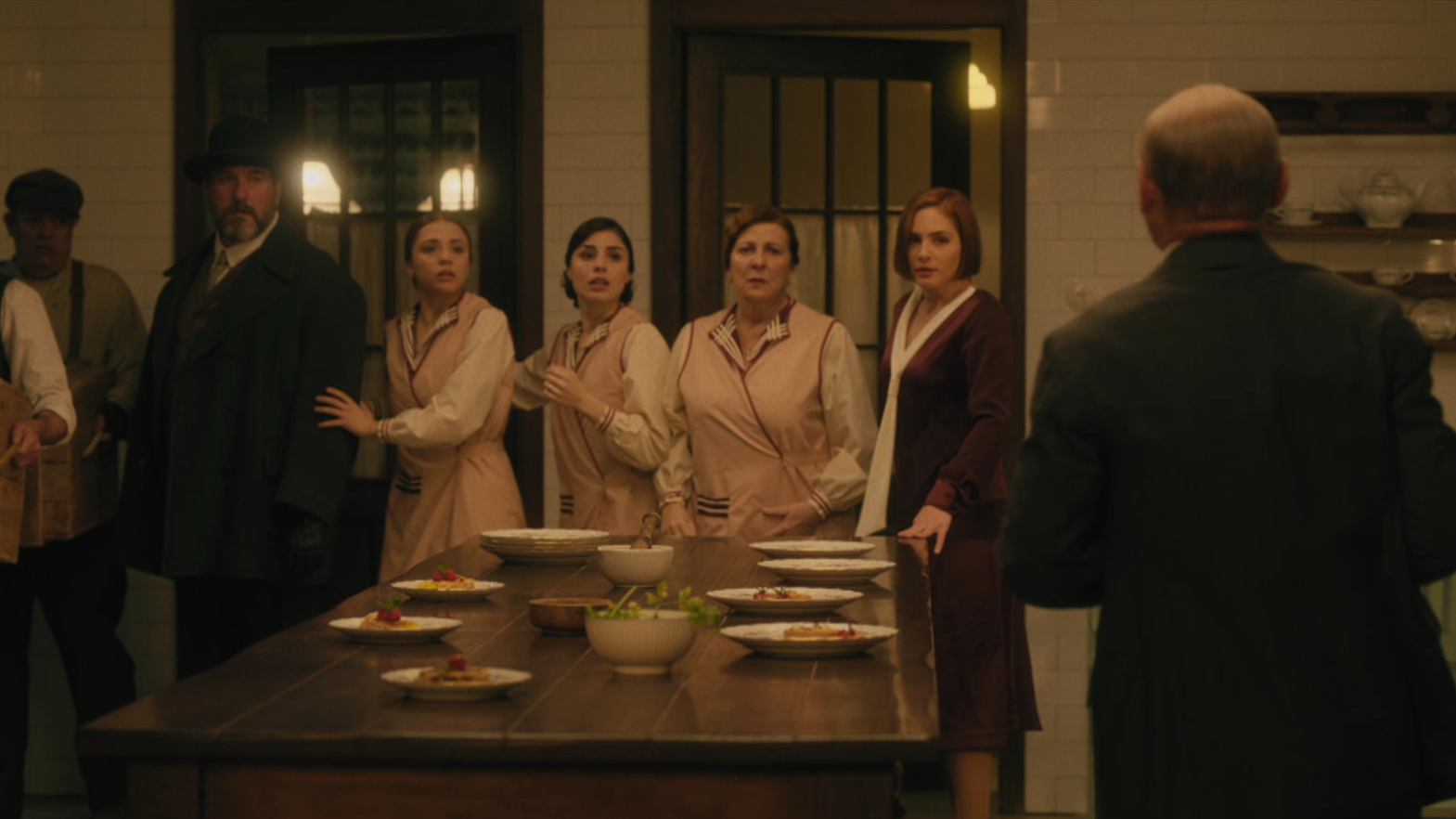 Ana planta cara a los hombres de Don Benito y esto levanta las sospechas de la policía: "Esconden algo"