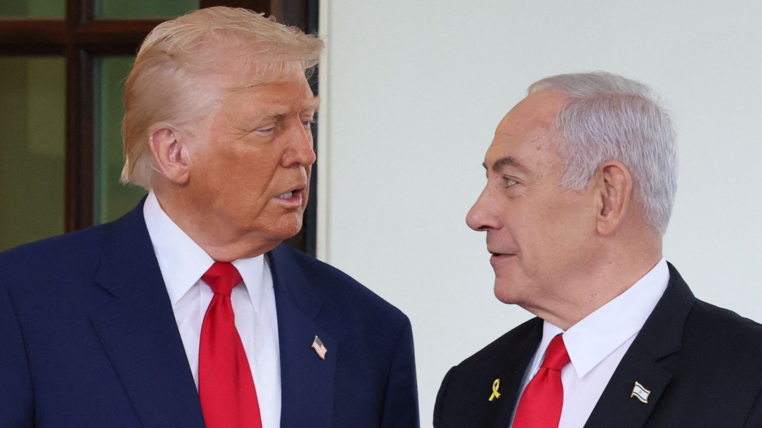 el presidente de Estados Unidos, Donald Trump (i), y el primer ministro de Israel, Benjamin Netanyahu (d), en la Casa Blanca, Washington