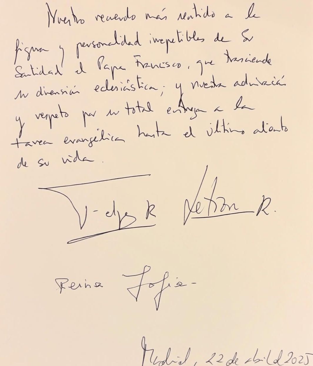 Escrito de los reyes y la reina Sofía en el libro de condolencias