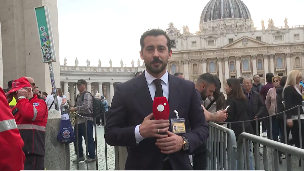 Colas kilométricas para despedirse del papa Francisco: amplían la entrada a la basílica antes del funeral