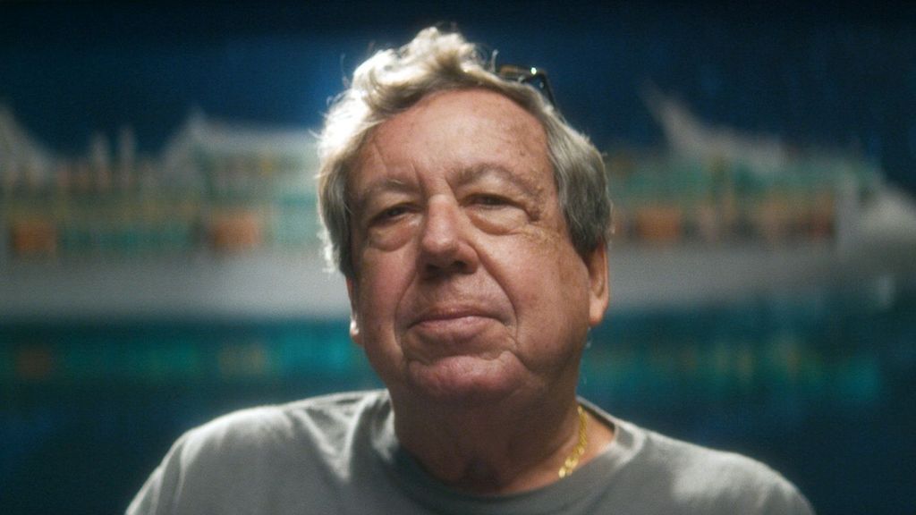 El millonario que lleva 25 años viviendo en un crucero sin pisar casi tierra firme