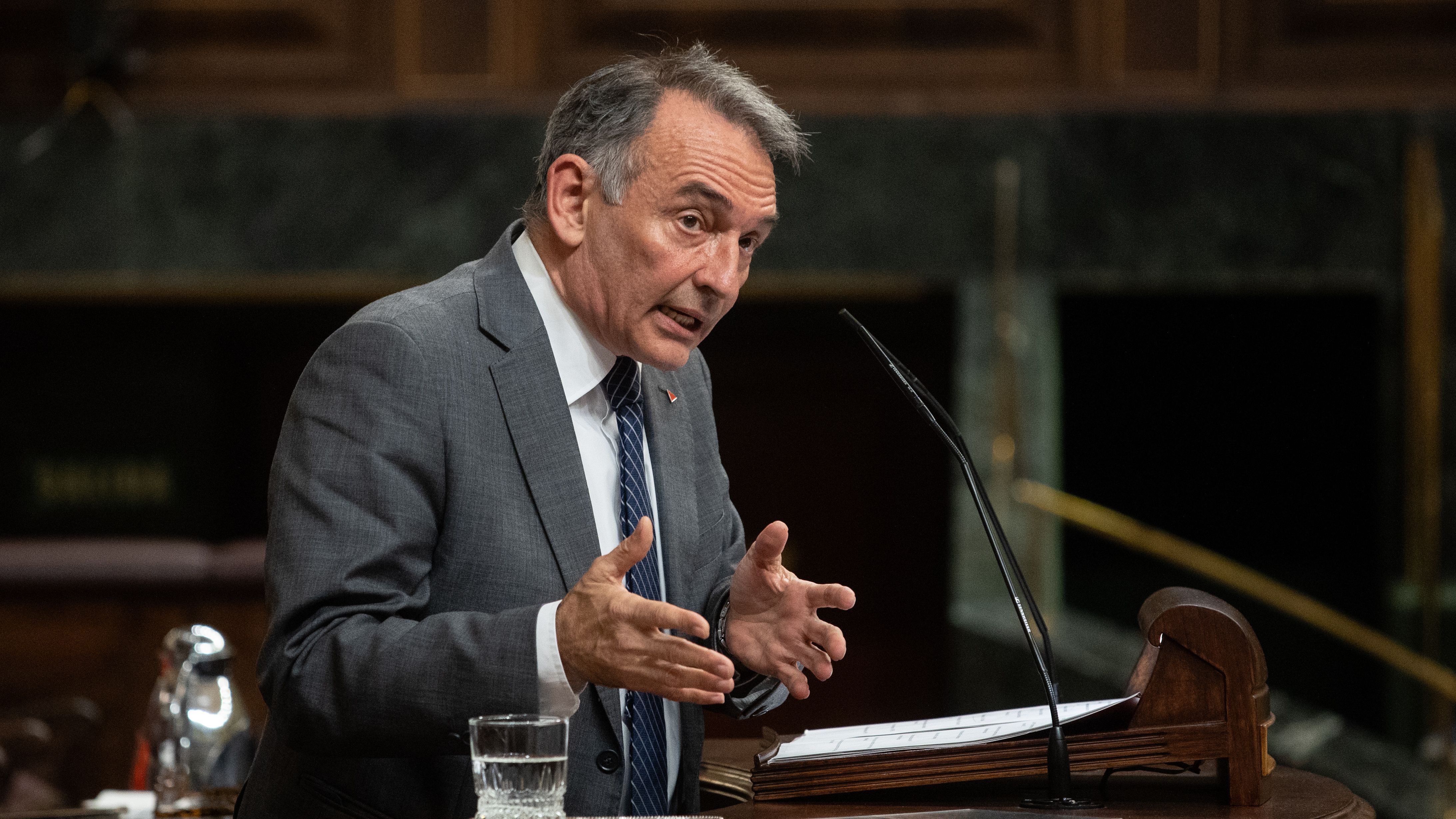 El portavoz parlamentario de IU, Enrique Santiago