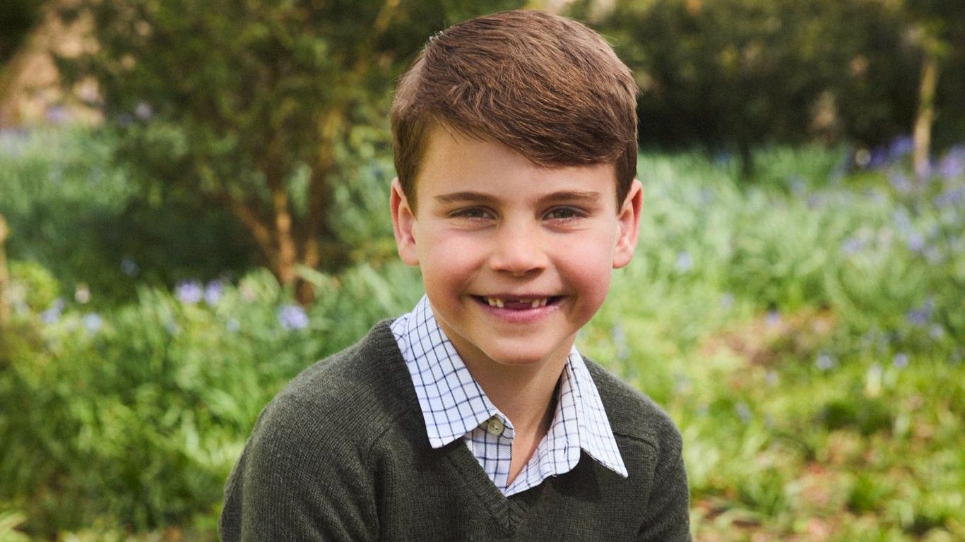 El príncipe Louis, hijo menos de Kate Middleton y Guillermo.