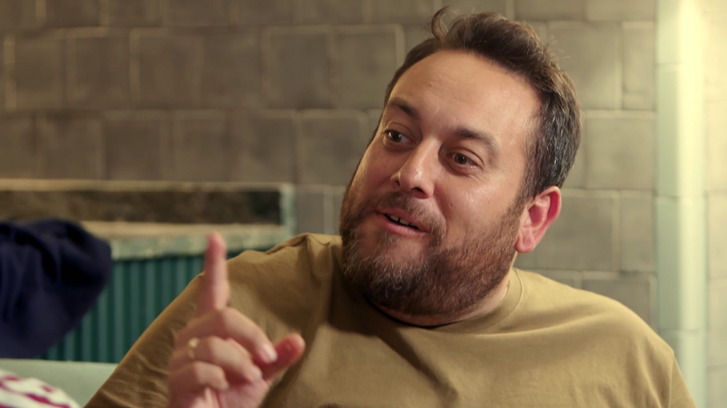 Juan Andrés Maya invita a su madre Salvadora a su casa de Madrid y se lía: “Nos va a cortar el rollo y va a ser culpa tuya”