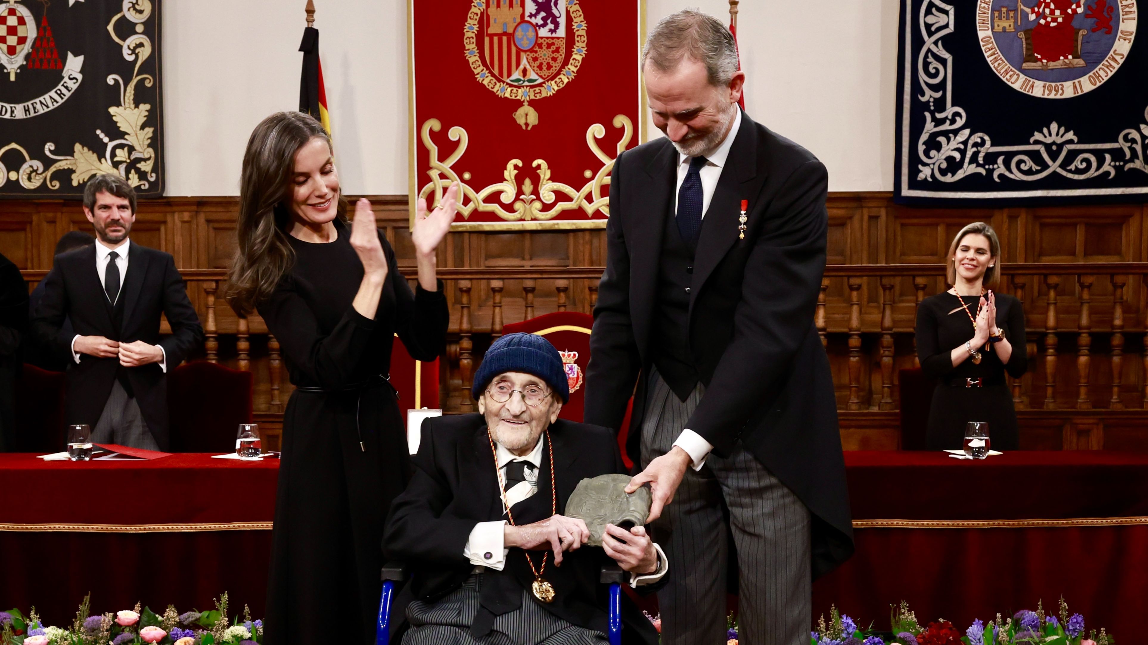 Los reyes este 23 de abril con Álvaro Pombo.