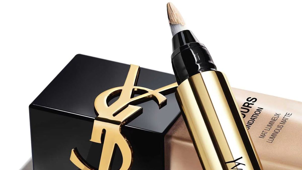 Base de maquillaje All Hours Foundation de Yves Saint Laurent y el corrector