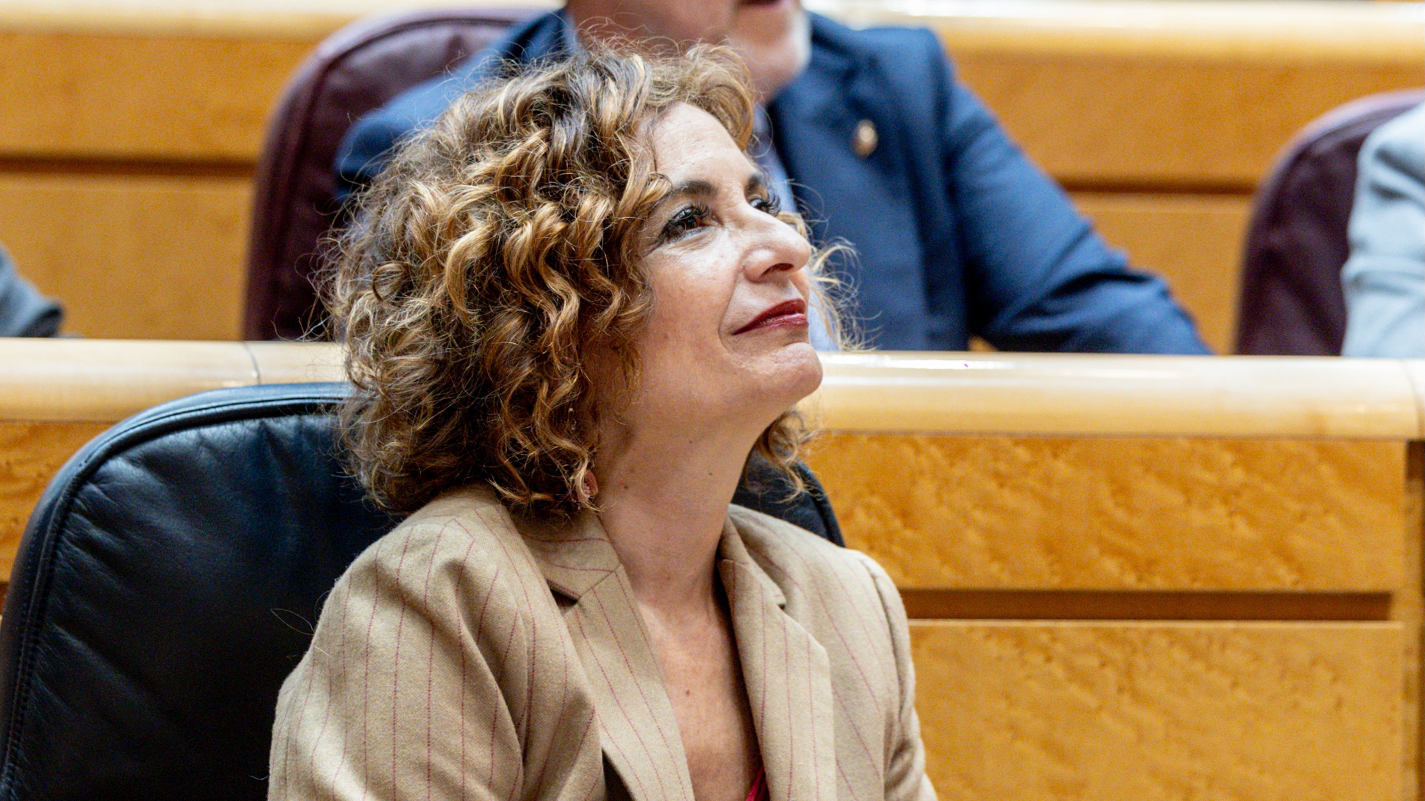 Imagen de archivo de la vicepresidenta primera y ministra de Hacienda, María Jesús Montero, en una sesión de control en el Senado