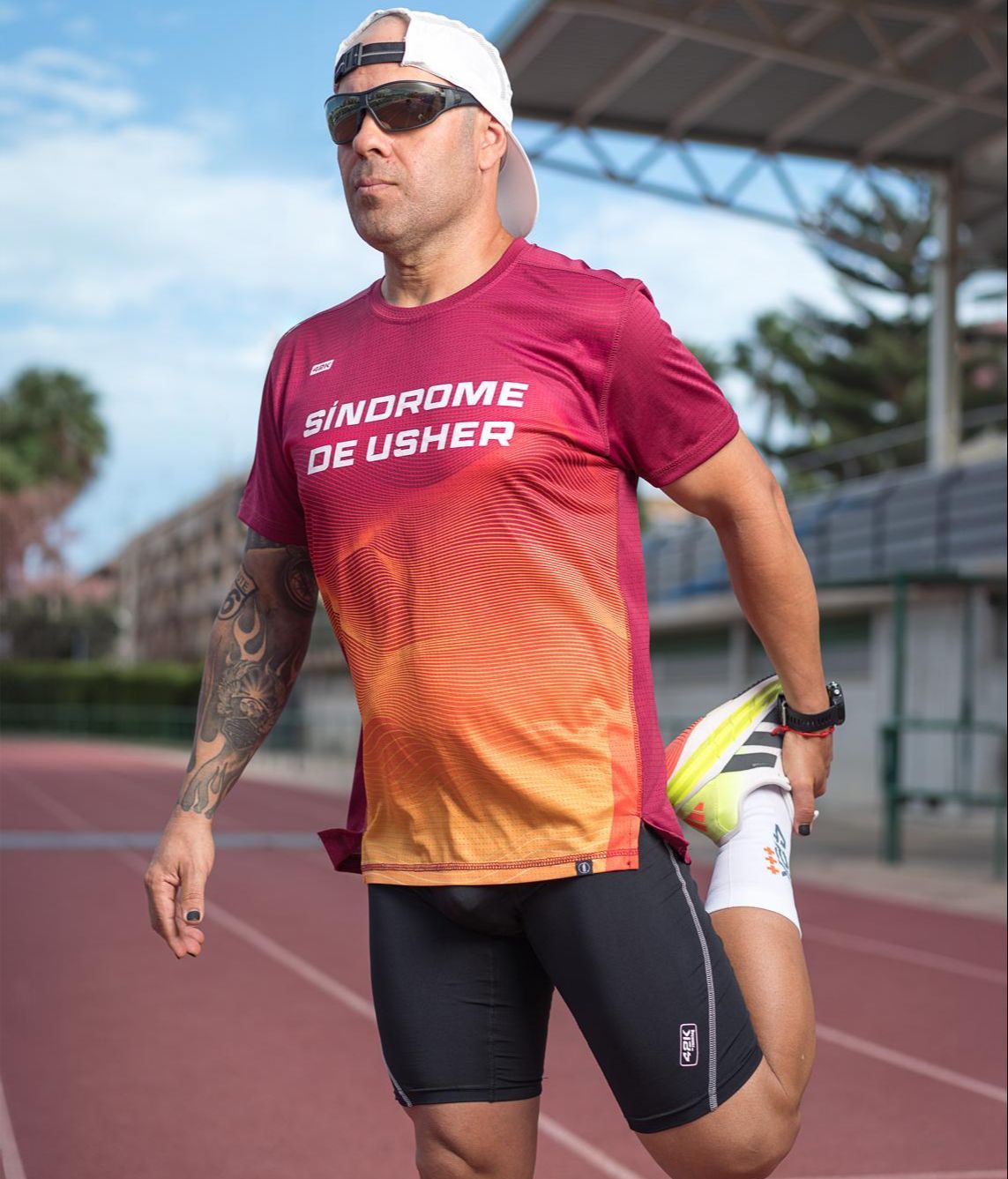 Mario visibiliza en síndrome de Usher durante sus carreras y en redes sociales