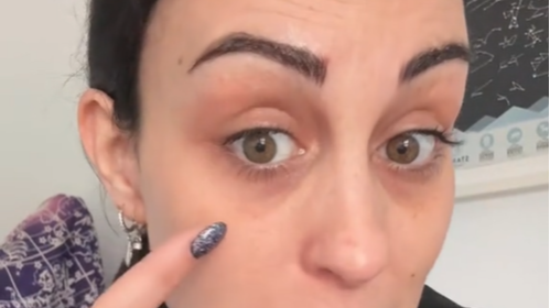 Tatuarse ojeras tiktok