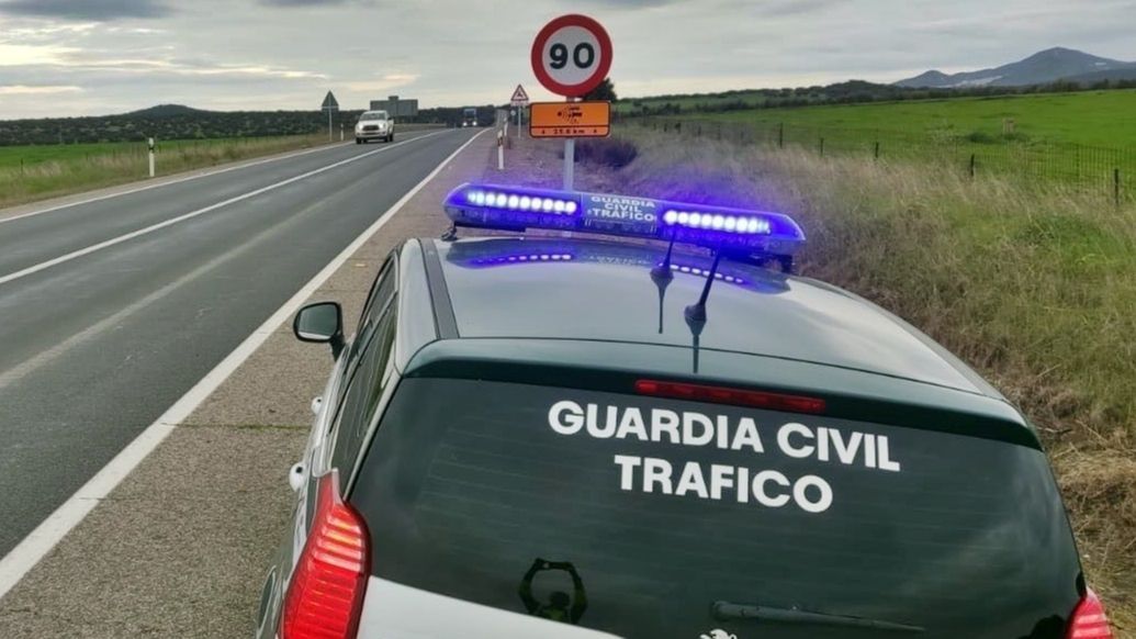 Un vehículo de la Guardia Civil de Tráfico.