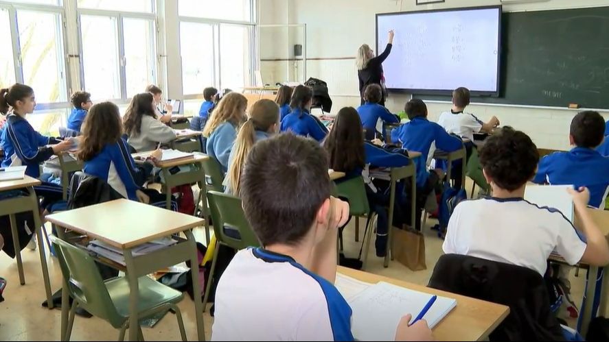 UNESCO avisa de escasez y desmotivación de docentes: más de 720 plazas de Matemáticas sin cubrir en España en 2023
